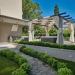 Family Apartment Dubrovnik - Private Jacuzzi Terrace, Private Parking