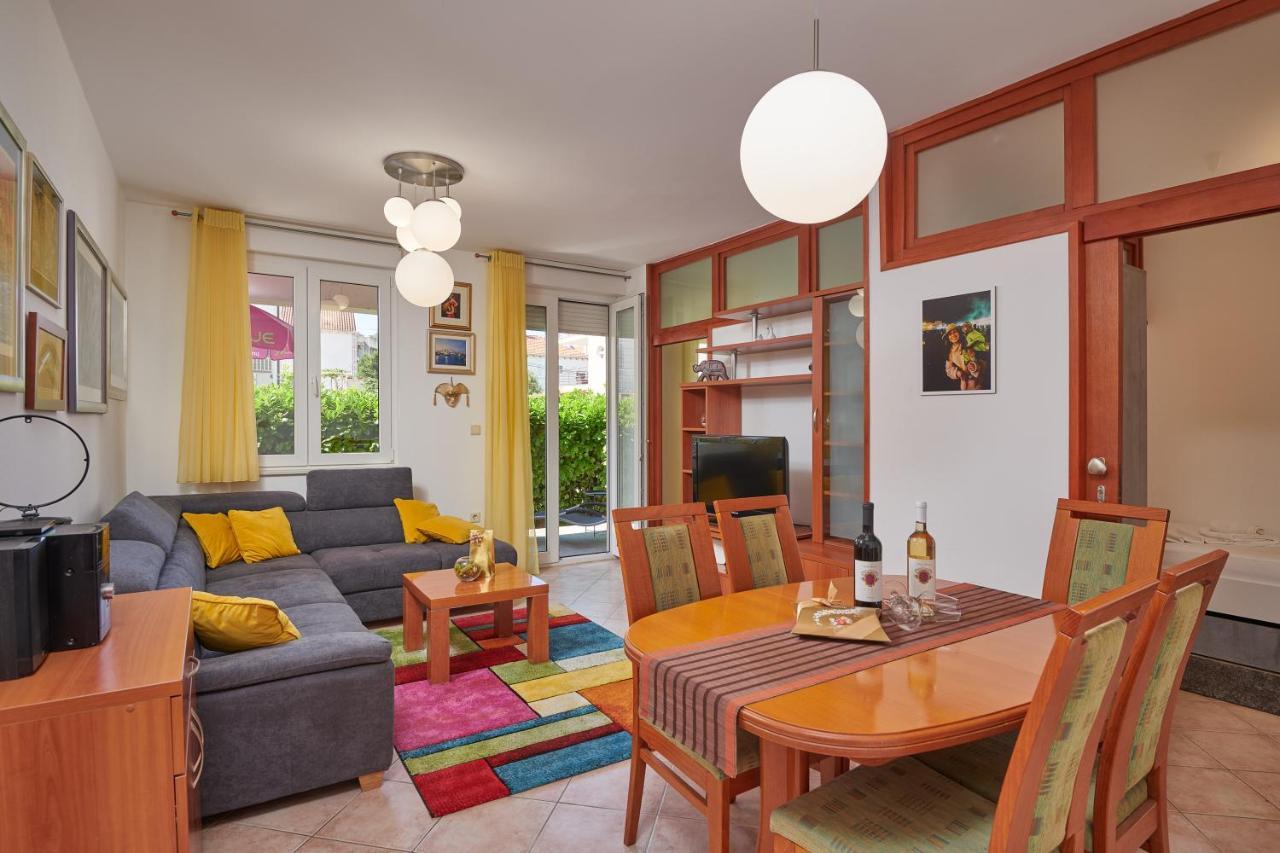 Family - Private Jacuzzi Terrace, Private Parking