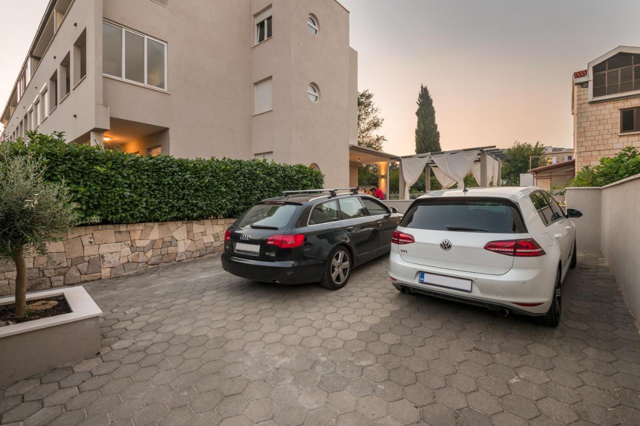 Family - Private Jacuzzi Terrace, Private Parking Leilighet Dubrovnik