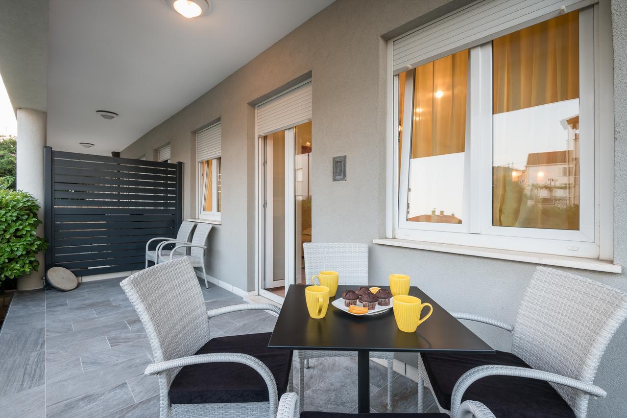 Family - Private Jacuzzi Terrace, Private Parking Apartamento *